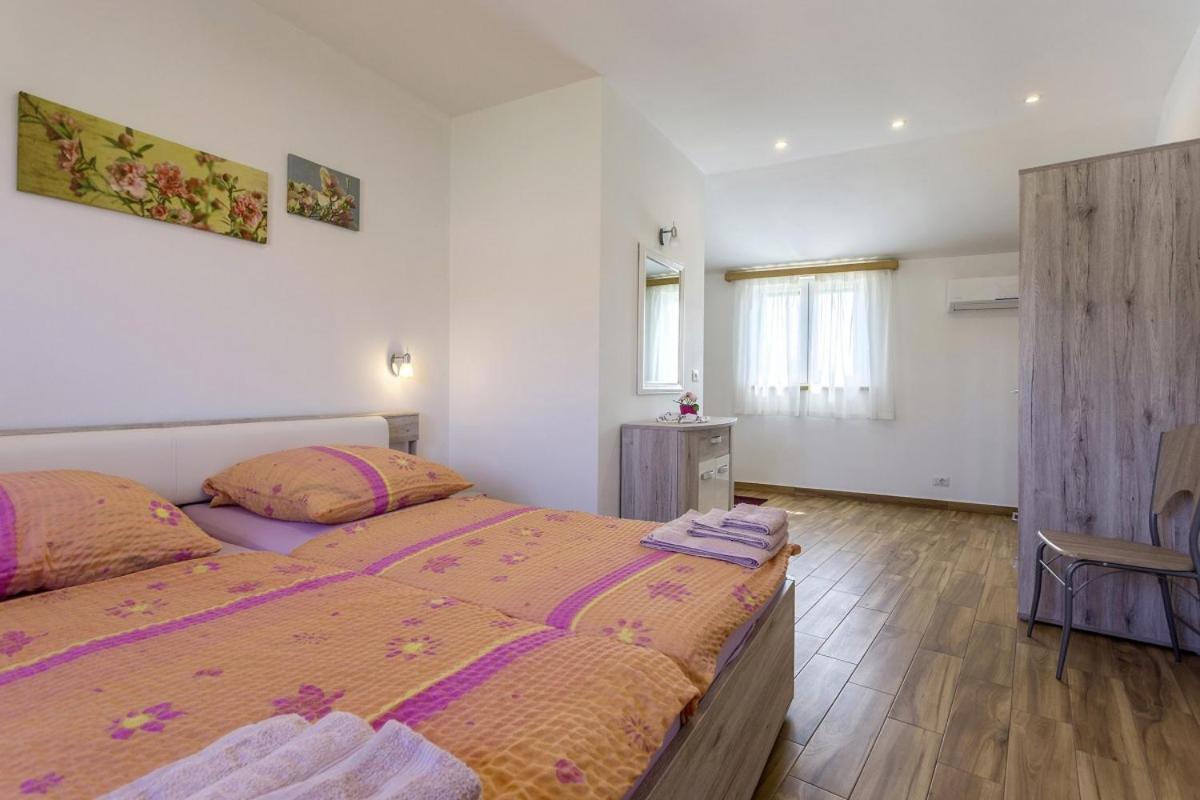 Villa Rina In Barat Kanfanar Zewnętrze zdjęcie