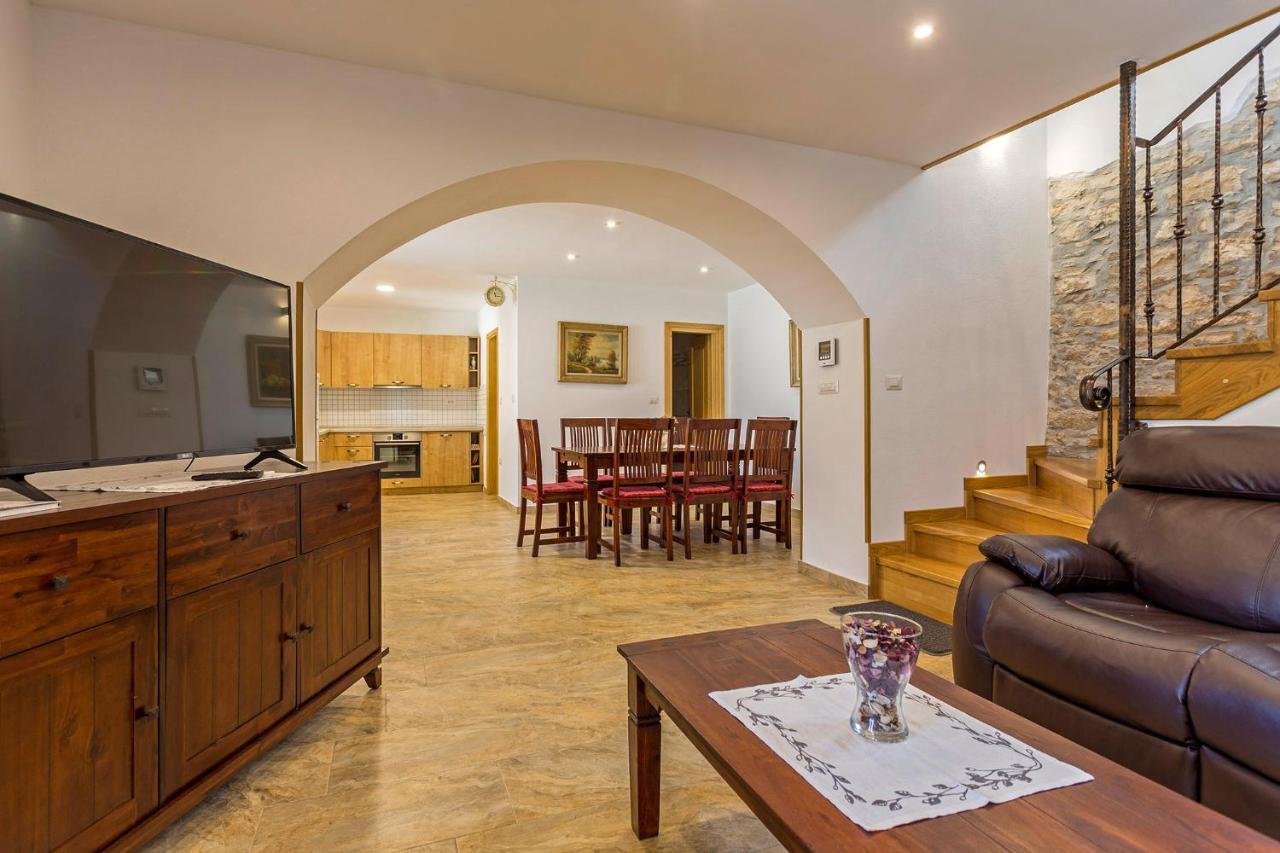Villa Rina In Barat Kanfanar Zewnętrze zdjęcie